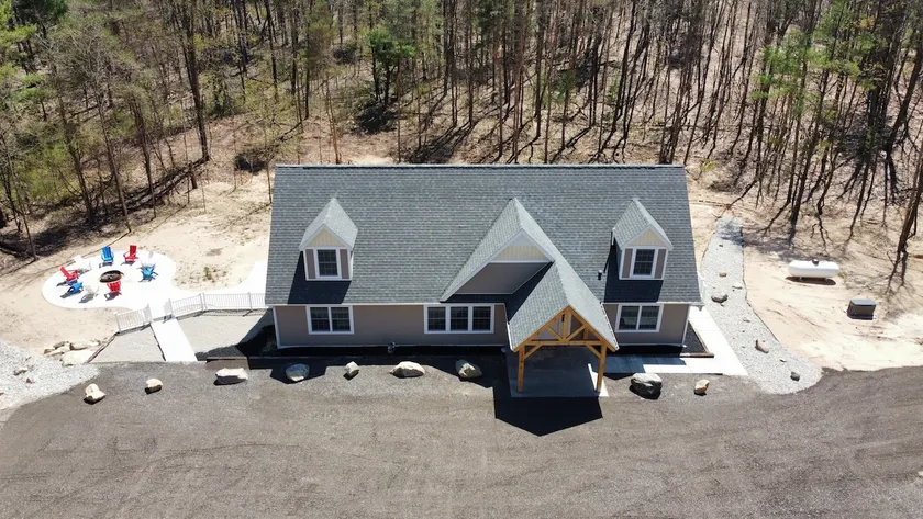 Secluded newly built home, game room, RV hook-up - Image 1