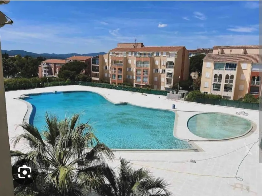 Air-conditioned two-room apartment + swimming pool and tennis - Image 1