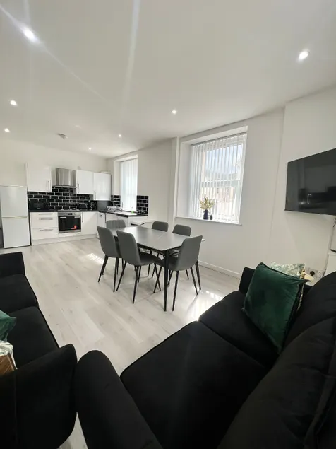 Welsh Getaway Apartment - Town Centre - Image 1