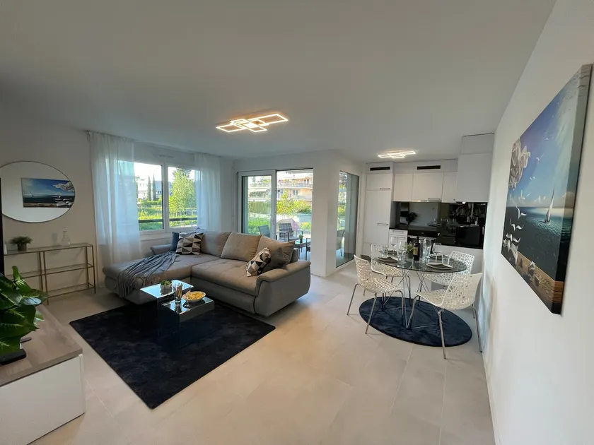Luxurious, bright and designer apartment - Image 1