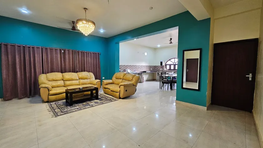 Lovingluving Majestic 3BHK | Entire Home - Image 1