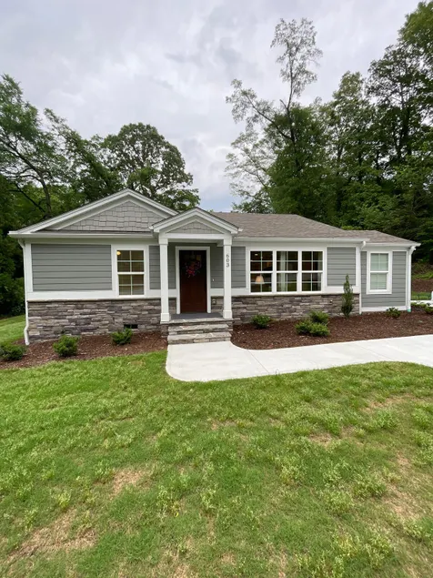 Cottage in Clemson - Image 1