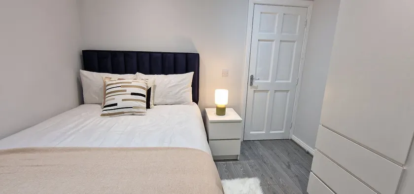 Modern Living apartment - Image 1
