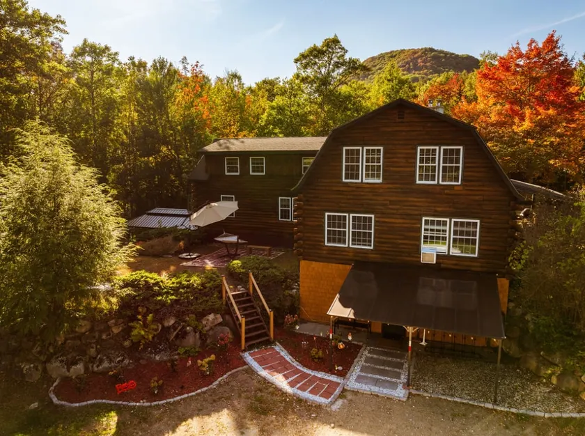 Cascade Mountain Cabin at Keene - Image 1
