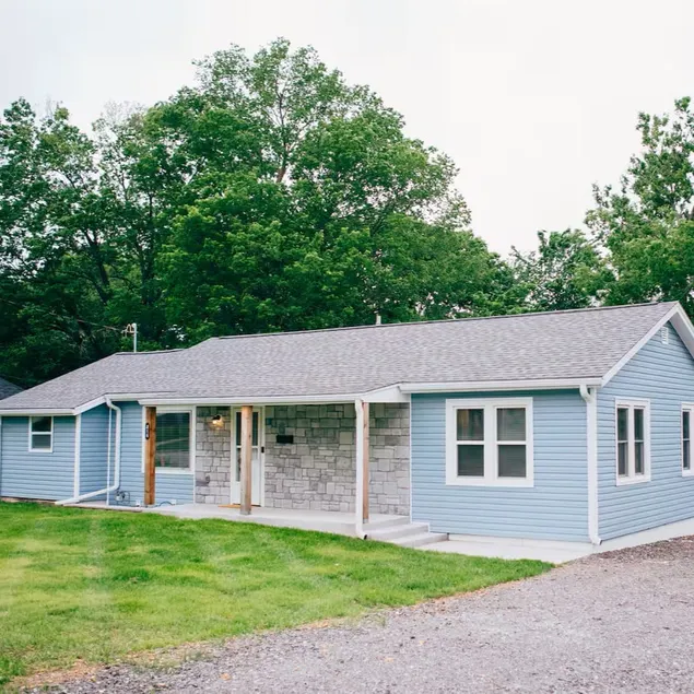Highview Home, Cozy 3 Bed/2 Bath, Central Joplin - Image 1
