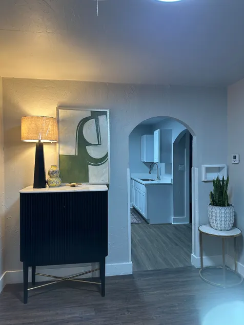 Hayes Hideaway - Image 1