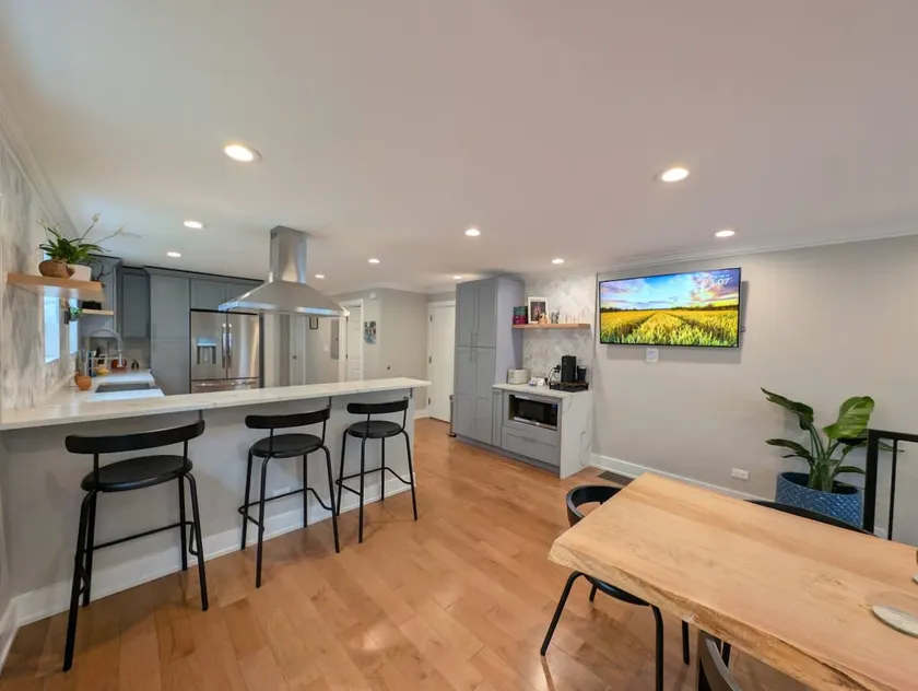 Luxury 4BR w/ Theater, Near Downtown & McCormick - Image 1