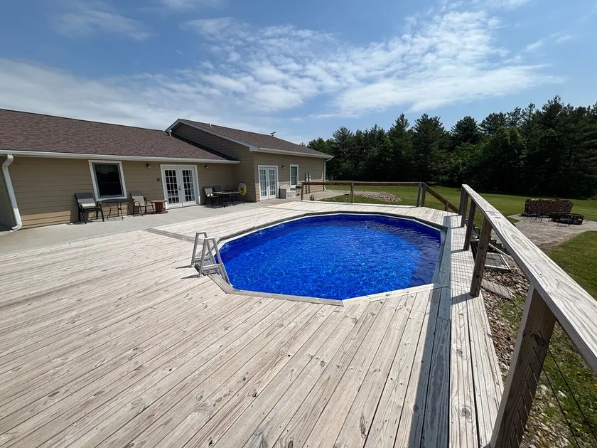 Sunny Days Hideout (Boaters/ Hunters/ Fisherman) - Image 1