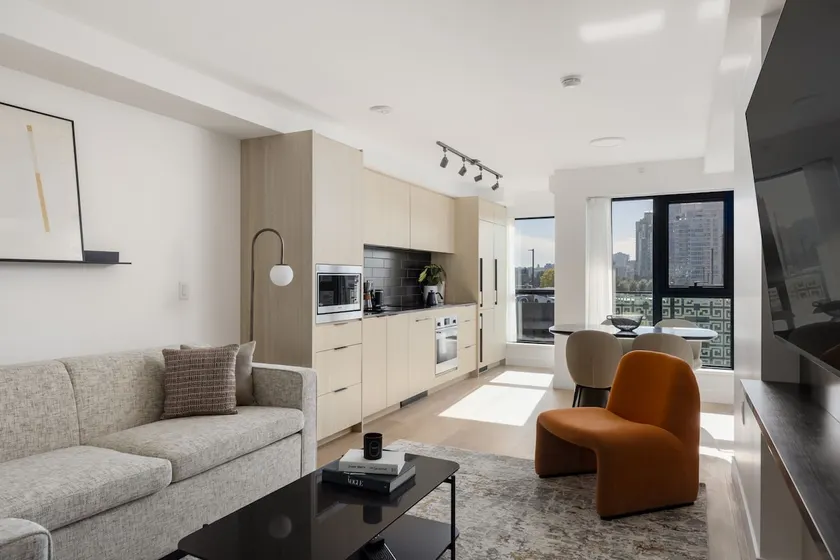 Keefer House | Deluxe Two Bed - Image 1