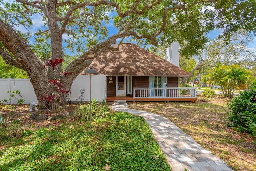 Best House on the Trail - Image 1