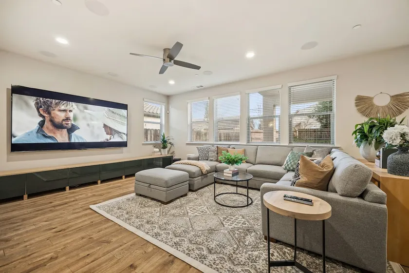 Woodward Park 4BR | 100” TV, Soaking Tub, Sleeps 8 - Image 1