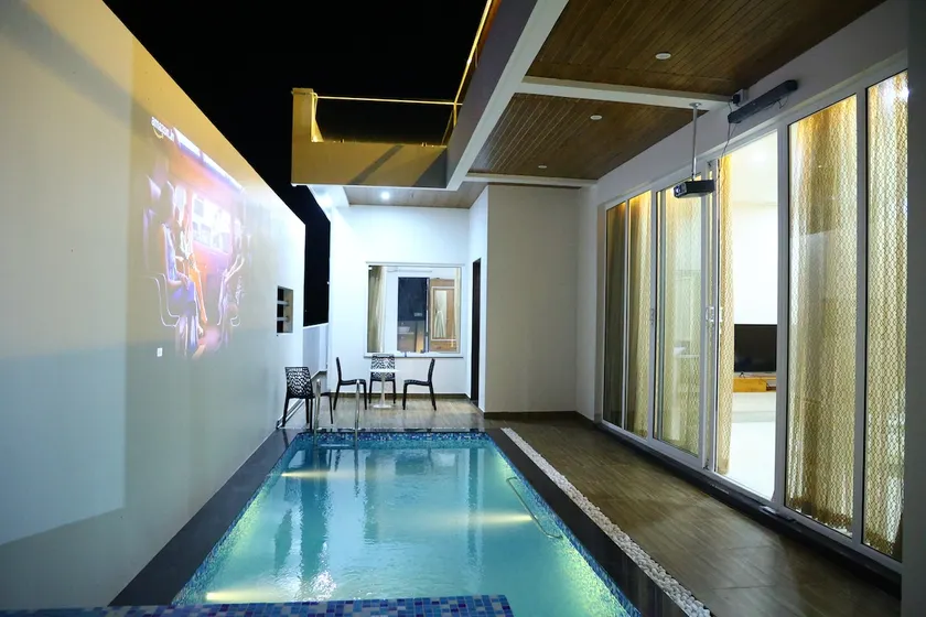 Sun Splash Villa - Image 1