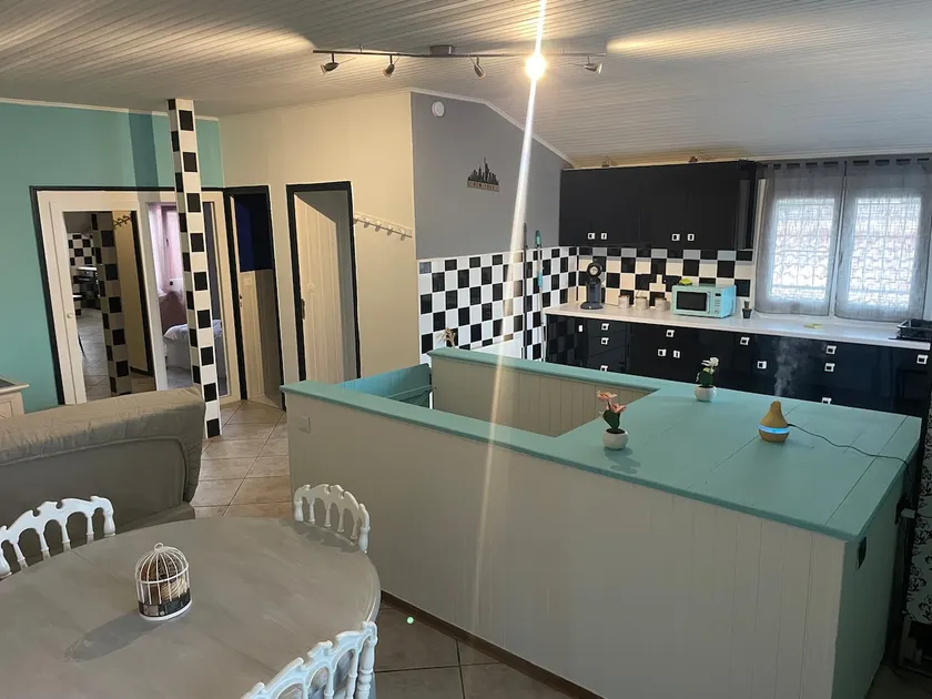 Apartment near train station - Image 1