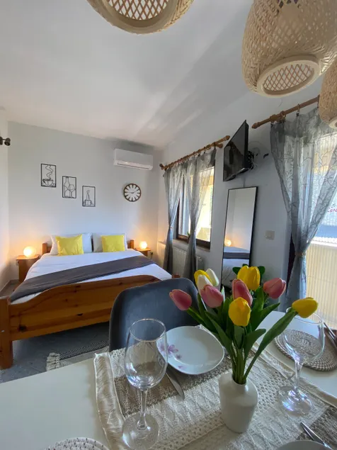 Studio apartman• free parking • optional wellness - Image 1