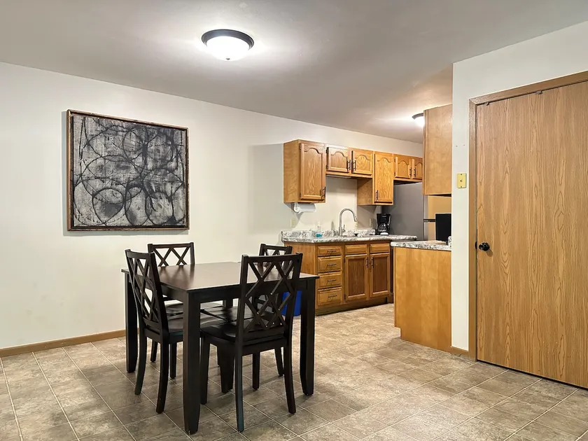 2BR Reedsburg Home/20m Dells - Image 1