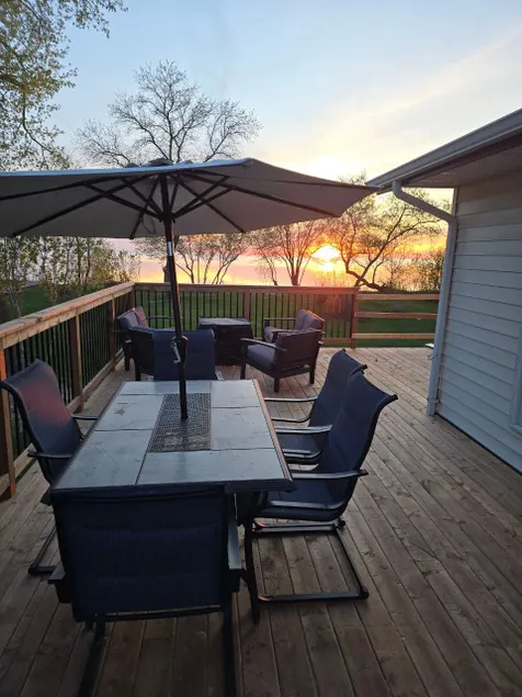 Sandpiper Haven *beachfront*fully renovated * - Image 1