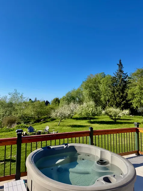 Grandma's House, Comfy, Cozy, Secluded, Views. - Image 1