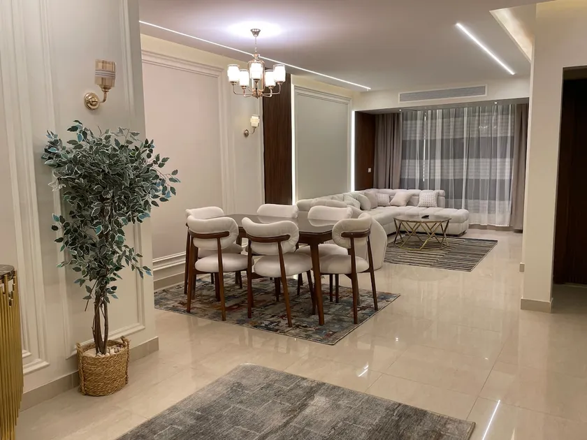 Prestige Hotel Suite opposite the AUC, New Cairo - Image 1