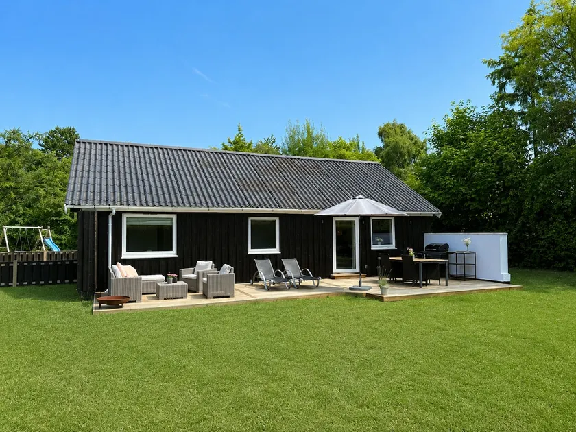 Lovely Cottage Close To Beach And Forest - Image 1