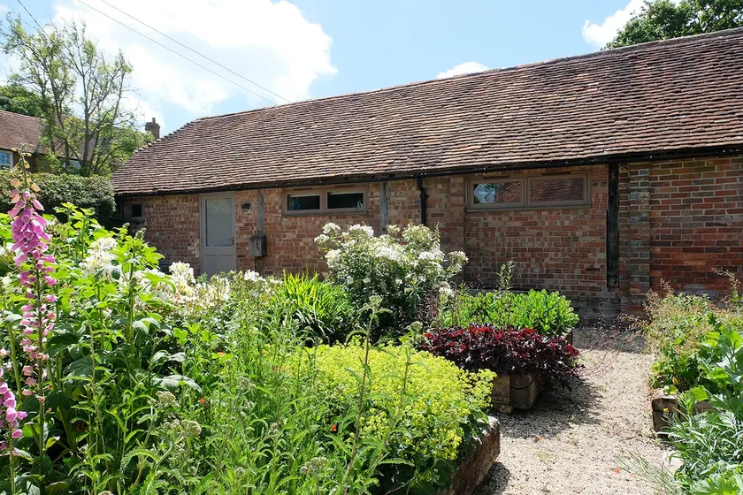 Charming Farm Suite - Image 1