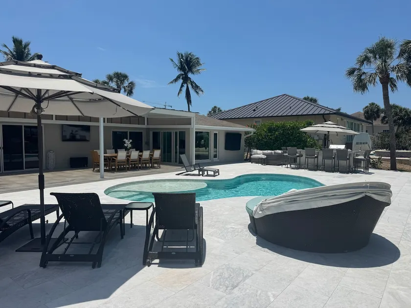Resort Style Tropical Oasis - Image 1