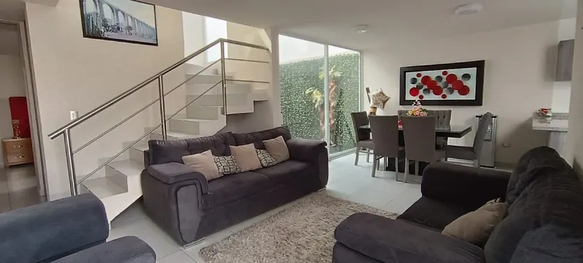 Comfortable house with pool in Coto. Families and companies. - Image 1