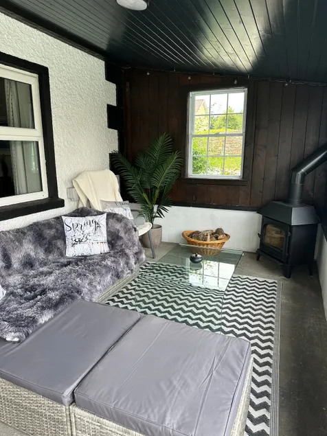 Manor View Cottage - Image 1
