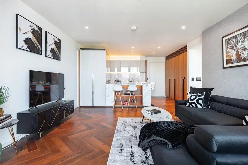 Stylish 2BR2BA Embassy Gardens NYE Fireworks View - Image 1