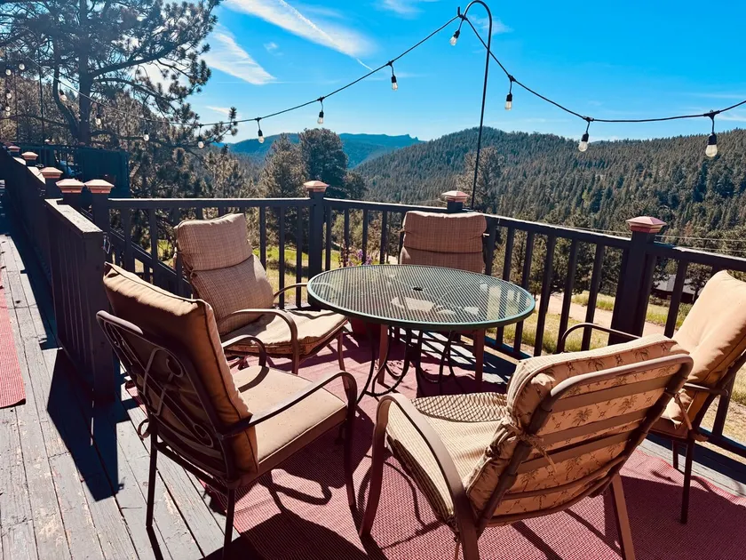 Silver Springs Lodge in Boulder - Image 1