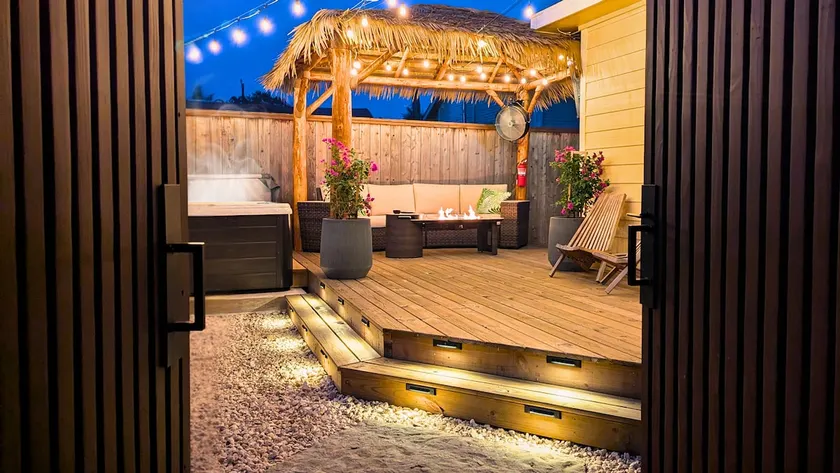 Tropical Oasis + Hot Tub | EaDo Houston - Image 1
