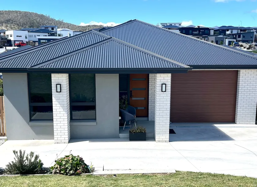 Green Hill Views - Family Home close to Hobart - Image 1