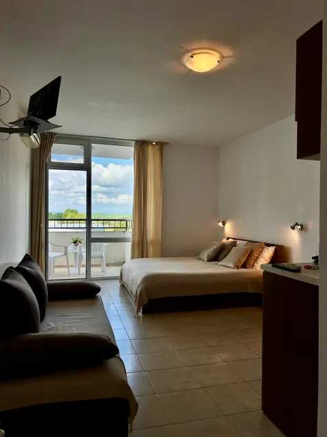 Rose Breeze Apartment. - Image 1