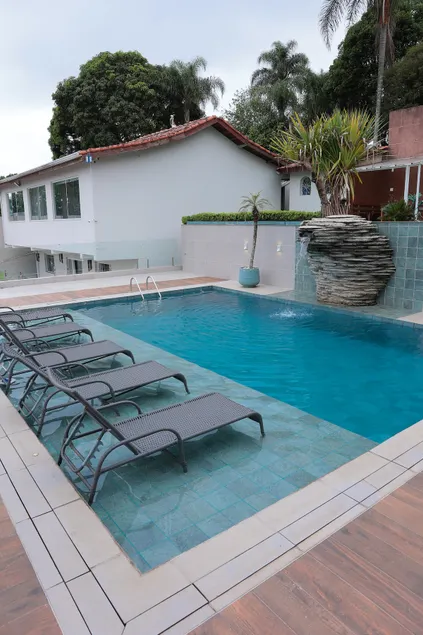 Premium Seasonal House - Image 1