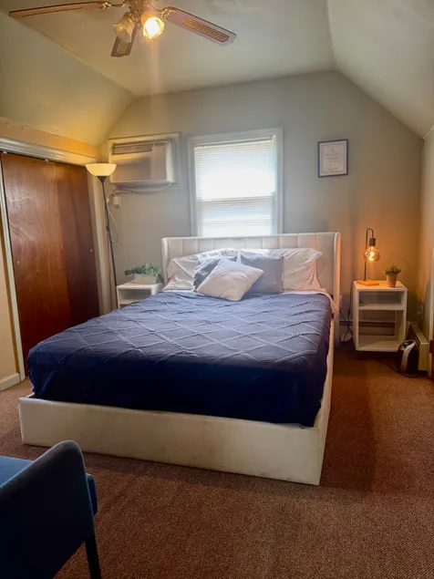 Private 2nd Floor Suite near MetLife Stadium & NYC - Image 1