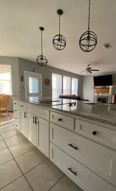 Family Friendly Sleeps 10, Yard + BBQ Near UNT TWU - Image 1