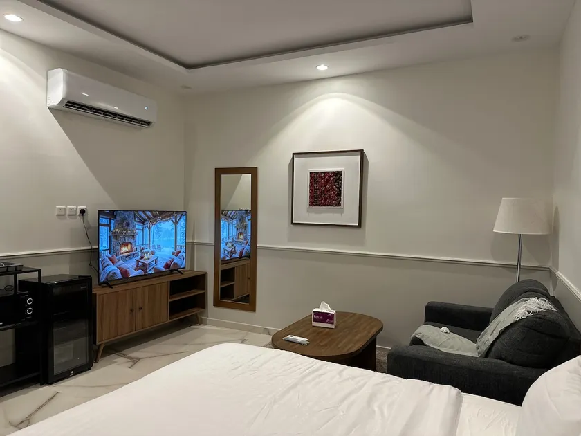 Luxury Studio Near Al Rashed Mall | 21 - Image 1