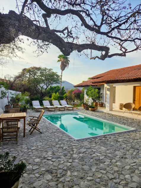 Casa Blanca - Image 1