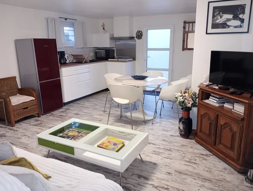Comfortable apartment in a quiet area - Image 1