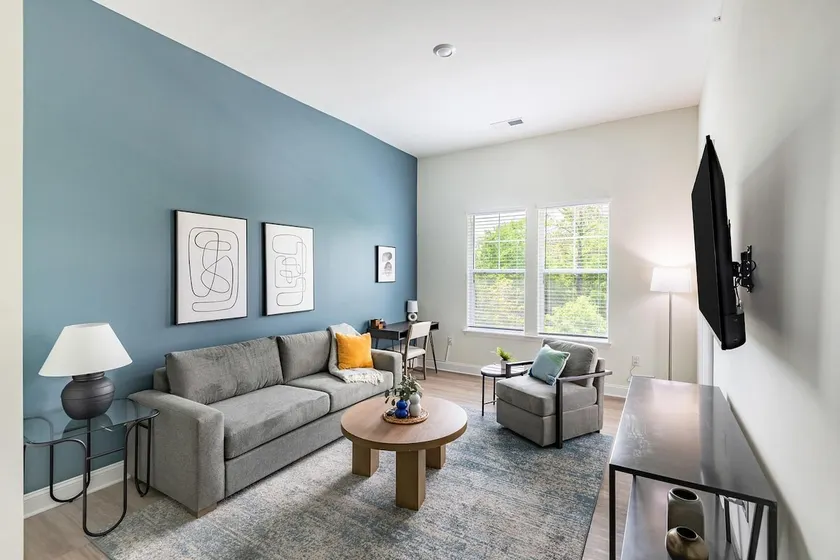 Landing | Modern 1BD, Clubhouse, Gym - Image 1