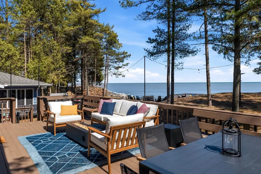Beachfront home w/ hot tub & game room - Image 1