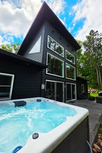 NEW private 4BD Lake Home | Pet-Friendly | Hot Tub - Image 1