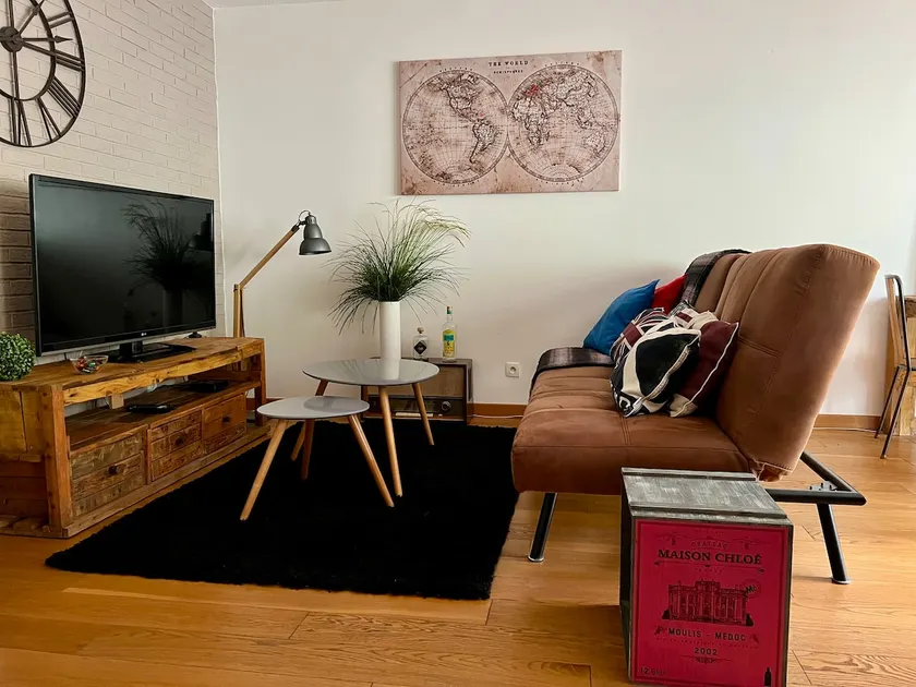 * Maison Chloé *Beautiful apartment *Private parking - Image 1
