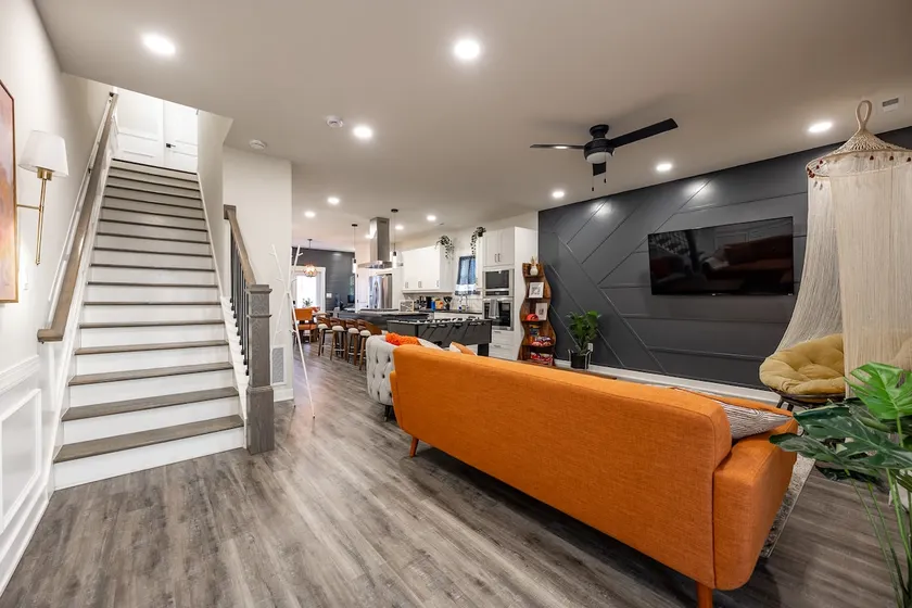 Sleeps 8 - Firepit + Garage | Downtown/ INDY 500 - Image 1