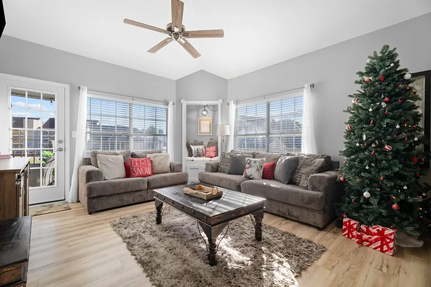3 King Suites by Silver Dollar City Christmas - Image 1