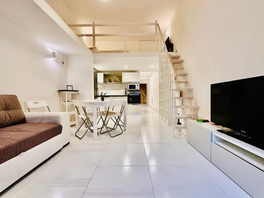 Porta Romana-Center Milan-A modern house of design - Image 1