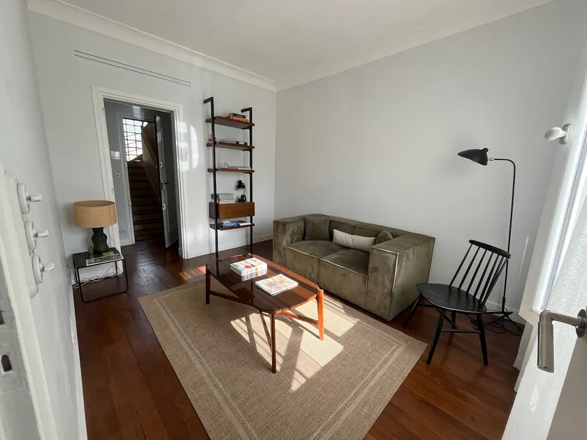 Beautiful bright apartment, Place du Marché - Image 1