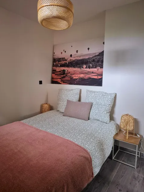Nice air-conditioned 2-room apartment with Wi-Fi, TV and private terrace - Image 1