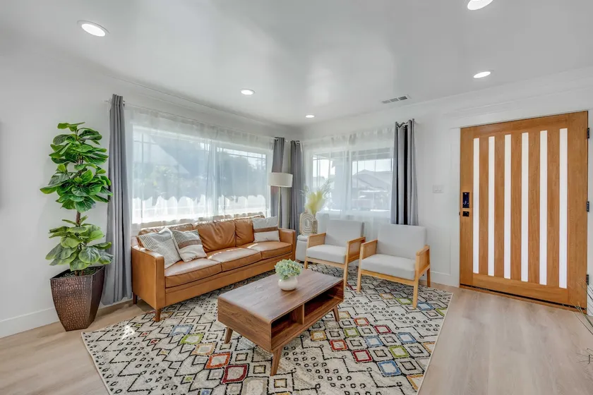 Stylish Family Cozy Home 3BD/2BA - BBQ, Kid LUX - Image 1