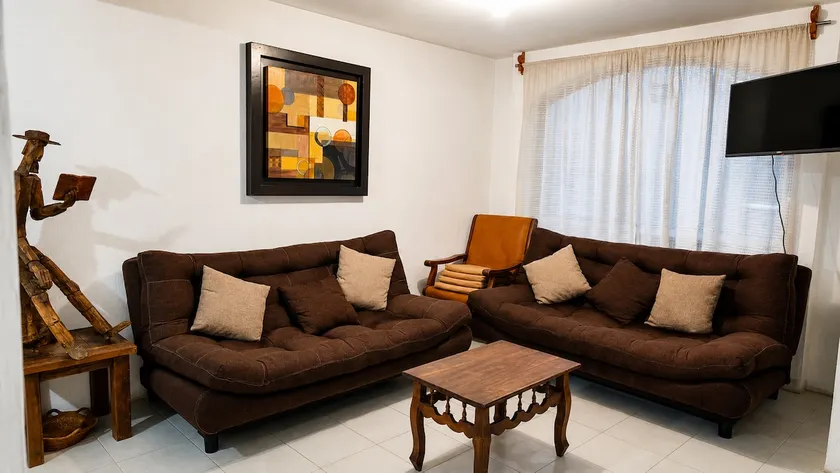 House in a private area, pets, home office, barbecue grill. - Image 1