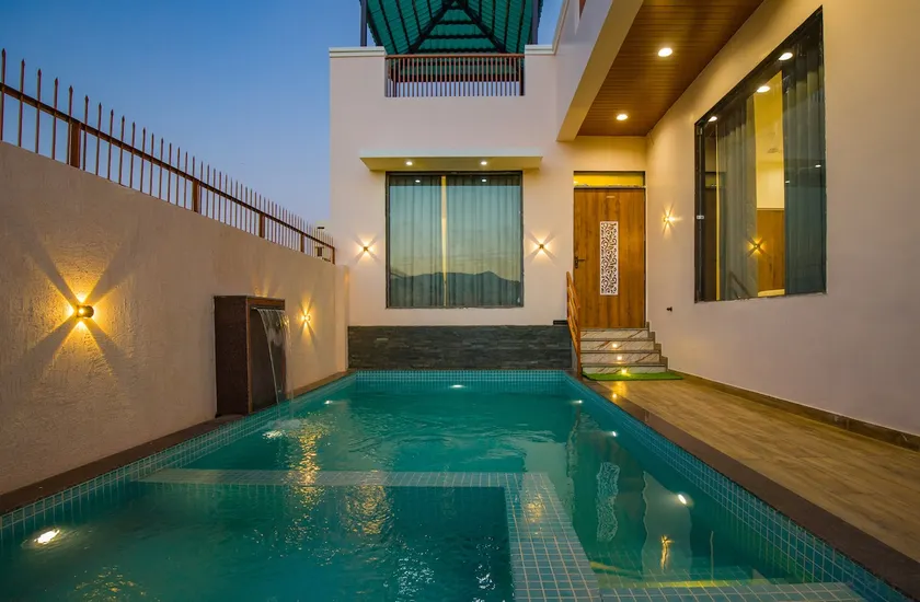 Pet-Friendly Stay with Poolside Charm & Views - Image 1